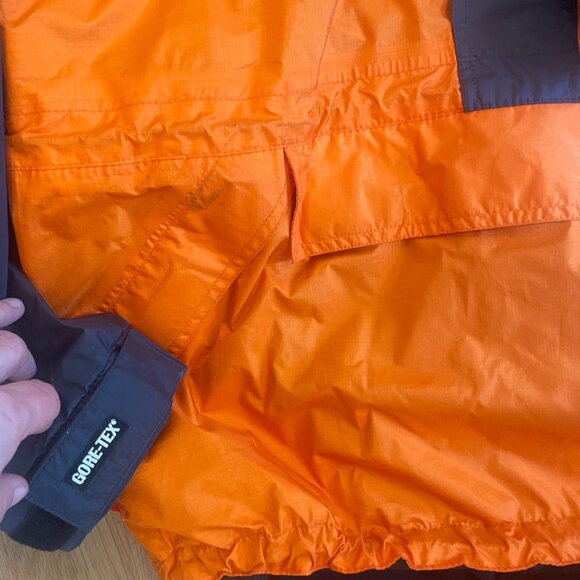 REI Gortex Rain Jacket M - Picture 2 of 3